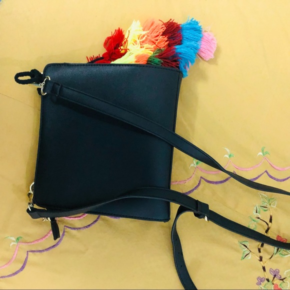 Global desi sling bag ethnic wear - Picture 14 of 16